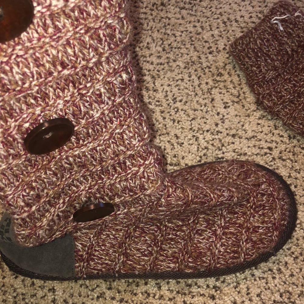 Muk Luks - Picture 2 of 3